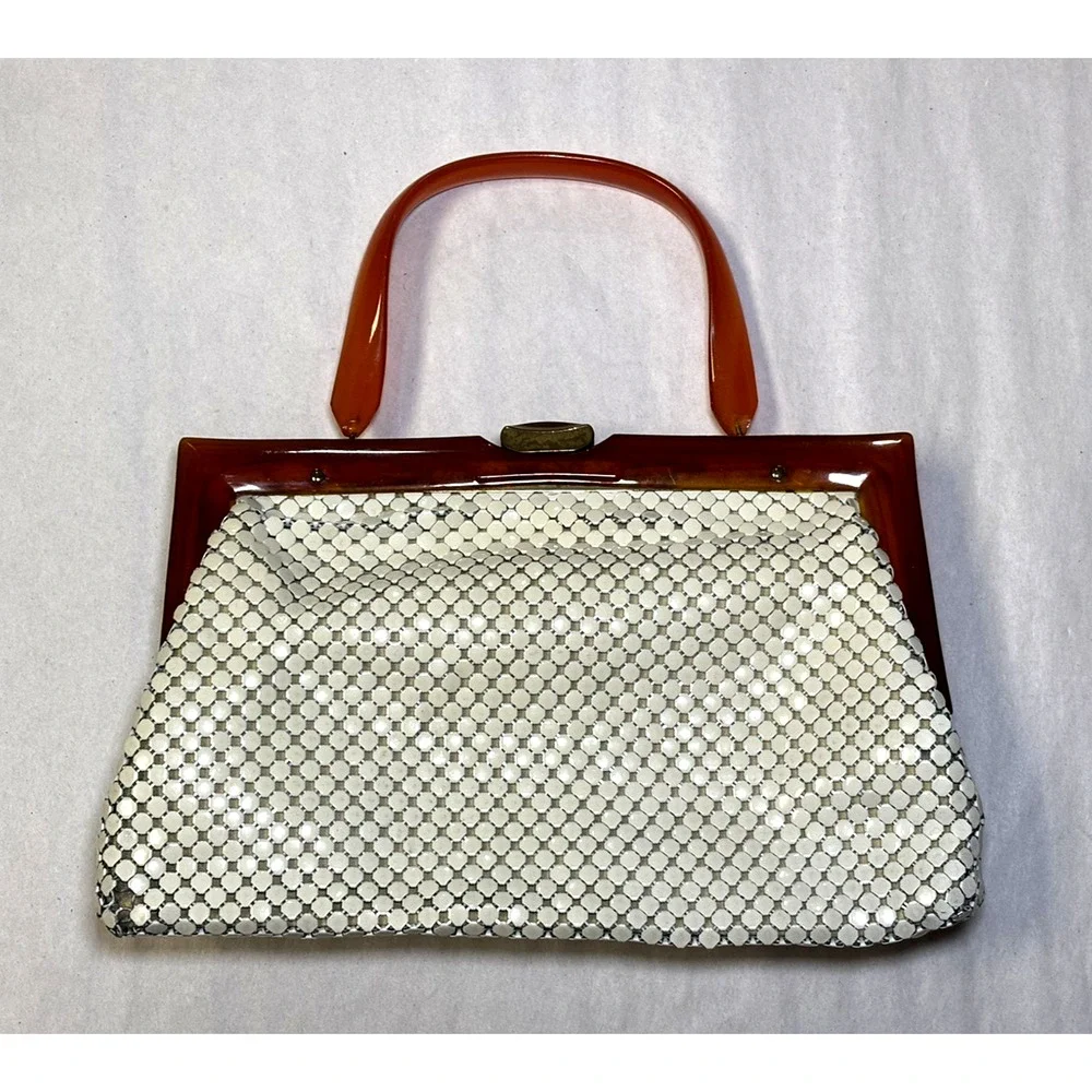 Vintage Whiting & Davis Mesh Handbag Lucite Handle Clasp Purse 10x6x3